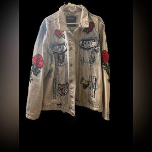 Flower embroidered denim jacket